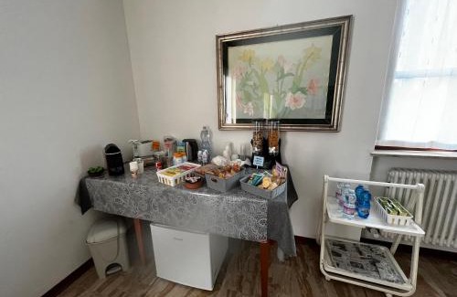 Cadeo Cama Y Desayuno | R&B Emilia