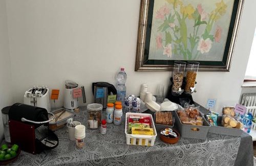 Cadeo Cama Y Desayuno | R&B Emilia