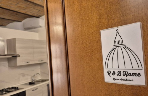 Fiumicino Apartamento | R&B Home The right place close by the eternal city and the seaside