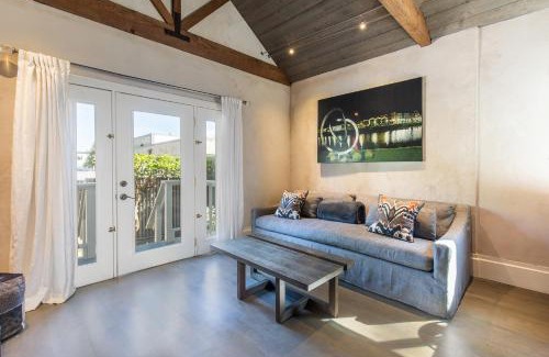 Downtown Napa Hotel | R Inn Napa