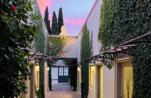 Downtown Napa Hotel | R Inn Napa