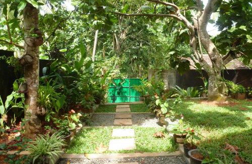 Dodanduwa Casa | R&N Yellow House