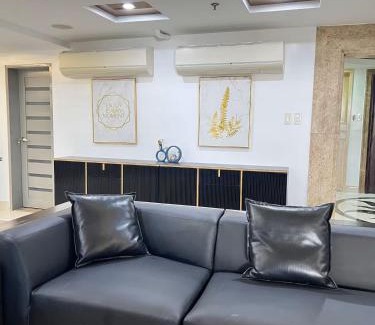 Paranaque Hotel | R&R Entire Rental Unit