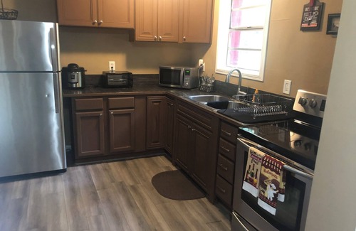 Braselton Casa | R/R in the country. Minutes away from downtown, family park, & high speed racing