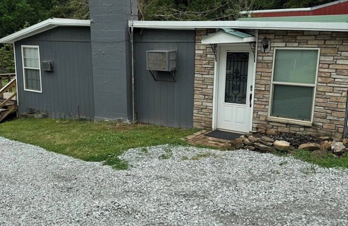 Wyandotte Cabaña | R&R Retreat w/Lake Access. Grand Lake Grove, OK