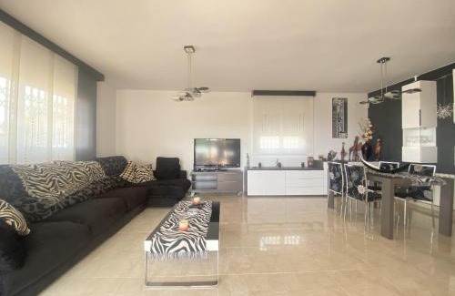Segur de Calafell Villa | R134 Casa Domingo con AC y piscina