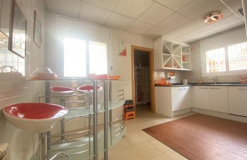 Segur de Calafell Villa | R134 Casa Domingo con AC y piscina