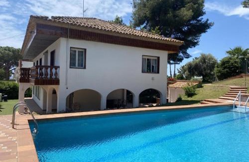 Segur de Calafell Apartamento | R161 Villa França 2 piscinas, jardín, tenis