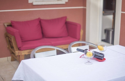 Castellet i la Gornal Villa | R83 Chalet vacacional para 10 pers entre playa y montaña