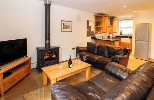 Wolsingham Cabaña | RABY COTTAGE, pet friendly, with pool in Wolsingham