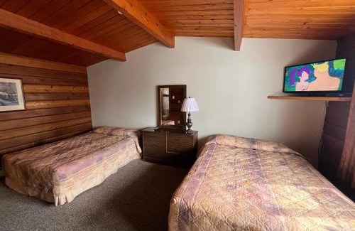 Sylvan Lake Cabina | Raccoon Lodge Motel