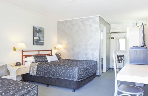Hamilton Hotel | Raceways Motel