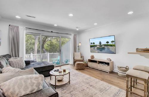 Twin Oaks Casa | Racquet Club 20 by Wild Dunes, in Resort Core
