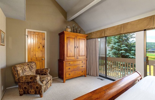 Park Meadows Condominio | Racquet Club 60 2 Bedroom Condo by RedAwning