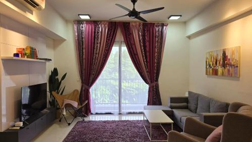Bukit Jelutong Apartamento | Radia Residence Bukit Jelutong, Shah Alam by Emerald