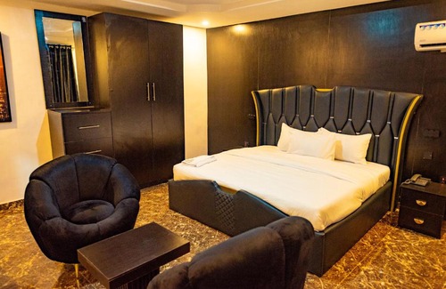 Ikotun Hotel | Radiant Hotel and Suites