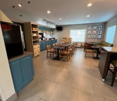 Murfreesboro Hotel | Radiant Inn and Suites