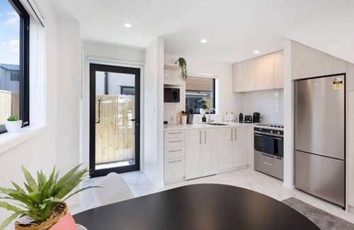Lower Hutt Casa | Radiant Spot on Biddle Crescent
