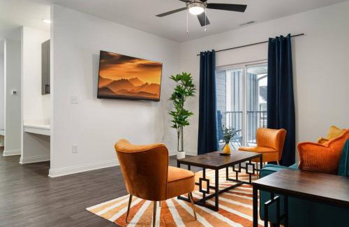 Whitestown Apartamento | Radiant Vibes Spacious 2BR 2BA 2 King Beds Gym WFH
