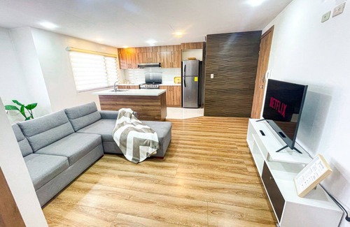 Cuenca Apartamento | [Suite Radiante] 4min al Centro + Free parking