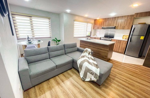 Cuenca Apartamento | [Suite Radiante] 4min al Centro + Free parking