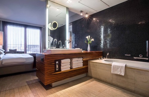 Deutz Hotel | Radisson Blu Hotel, Cologne