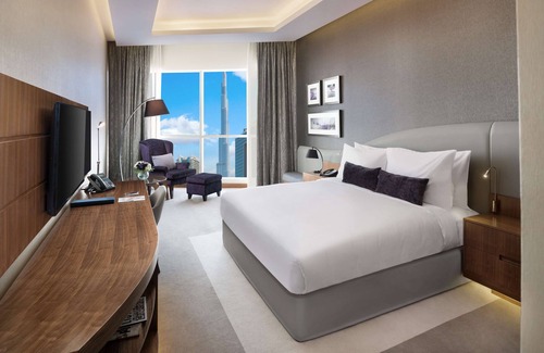 Downtown Dubai Hotel | Radisson Blu Hotel Dubai Waterfront
