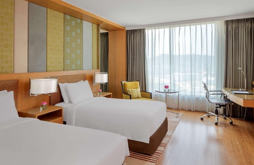 Sualkuchi Hotel | Radisson Blu Hotel Guwahati
