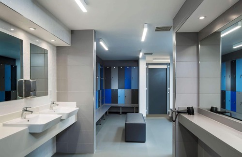 Heathrow Villages Hotel | Radisson Hotel & Conference Centre London Heathrow