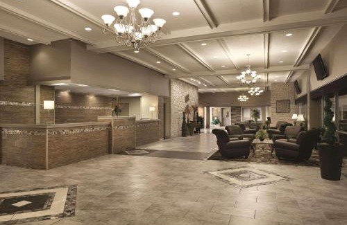 Clarksville Hotel | Radisson Hotel Louisville North