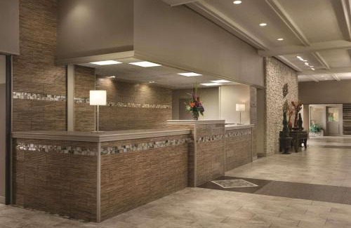 Clarksville Hotel | Radisson Hotel Louisville North