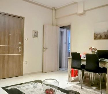 Kolokinthou Apartamento | Raffaella Athens