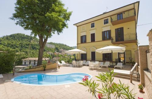 Sassoferrato Apartamento | Raffaello Residence