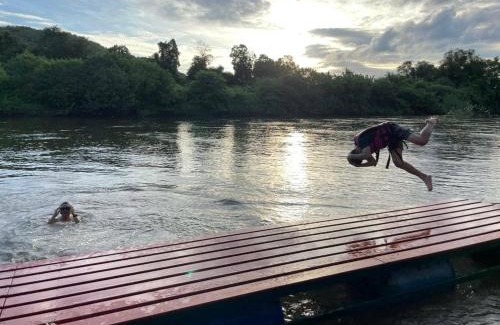Ban Kao Alquiler De Eote | Raft House Bansuan Maenam