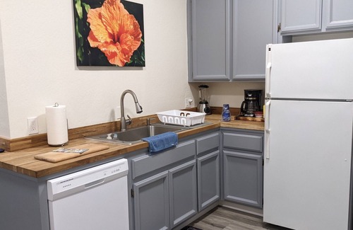 Placerville Cabaña | Rafting, kayaking, fishing river retreat. Private river access/outdoor patio