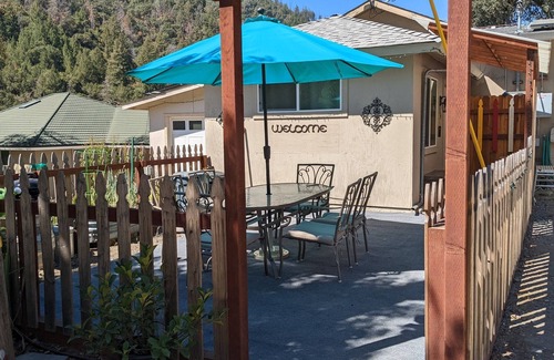 Placerville Cabaña | Rafting, kayaking, fishing river retreat. Private river access/outdoor patio