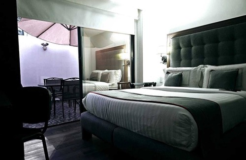 Colonia Cuauhtémoc Hotel | Ragibe 215