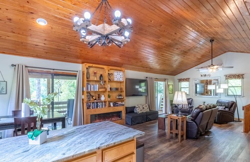 Sylva Casa | Raging Creek Retreat - Mountain Views, Hot Tub, and Pets!