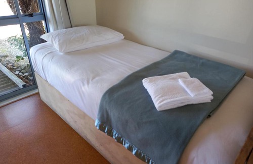 Raglan Hotel | Raglan West Accommodation Units