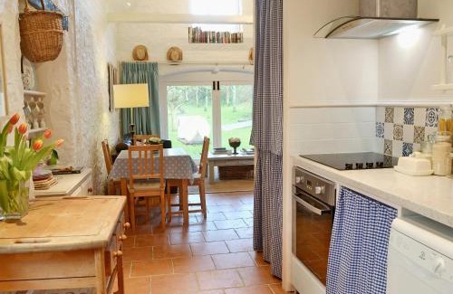 Cheddar Casa | Ragwood Cottage