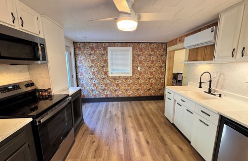 Rockhill Furnace Casa | Railroad Retreat house n4 bedrooms, 2 Bath, Steps from East Broad Top Railroad