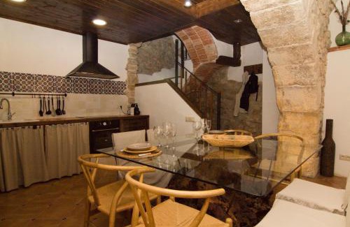 Castellote Casa | Rails del Temple