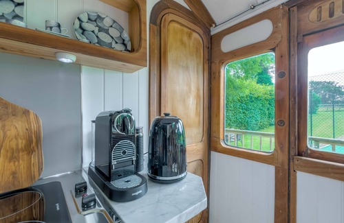 Walberton Casa | Slindon railway carriage
