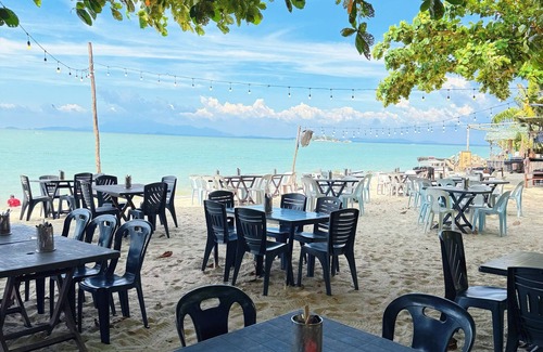 Tanjung Bungah Apartamento | Rainbow Paradise Beach Resort by LWE