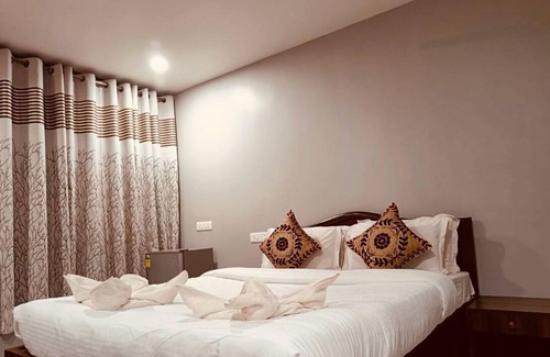 Morjim Hotel | Rainbow Resort Bar and Restaurant
