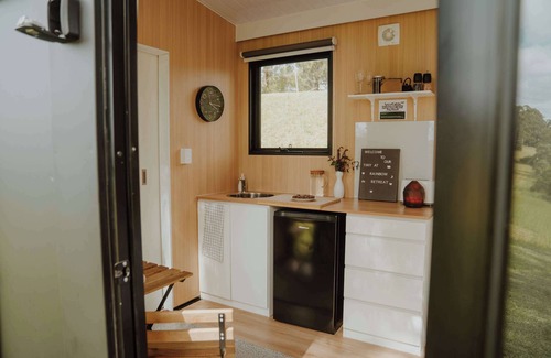 Rainbow Flat Casa | Rainbow Retreat 1 by Tiny Away