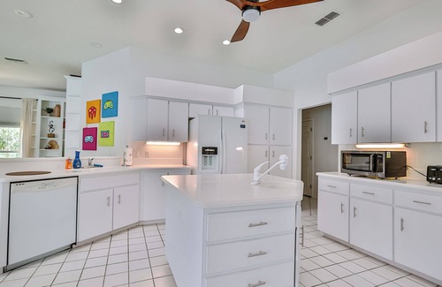 Dunnellon Casa | Rainbow River Pool House - KAYAKS and Floating Tubes - Heated Pool!