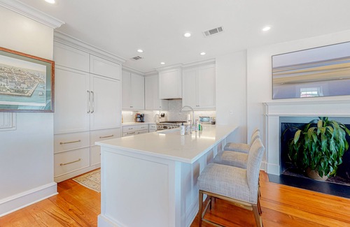 South of Broad Condominio | Rainbow Row Pied-À-Terre Condo in Charleston