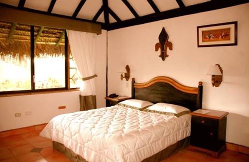 Sauraha Hotel | Rainbow Safari Resort