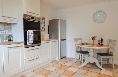 West Buckland Cabaña | RAINBOW VIEW, pet friendly, character holiday cottage in Churchinford